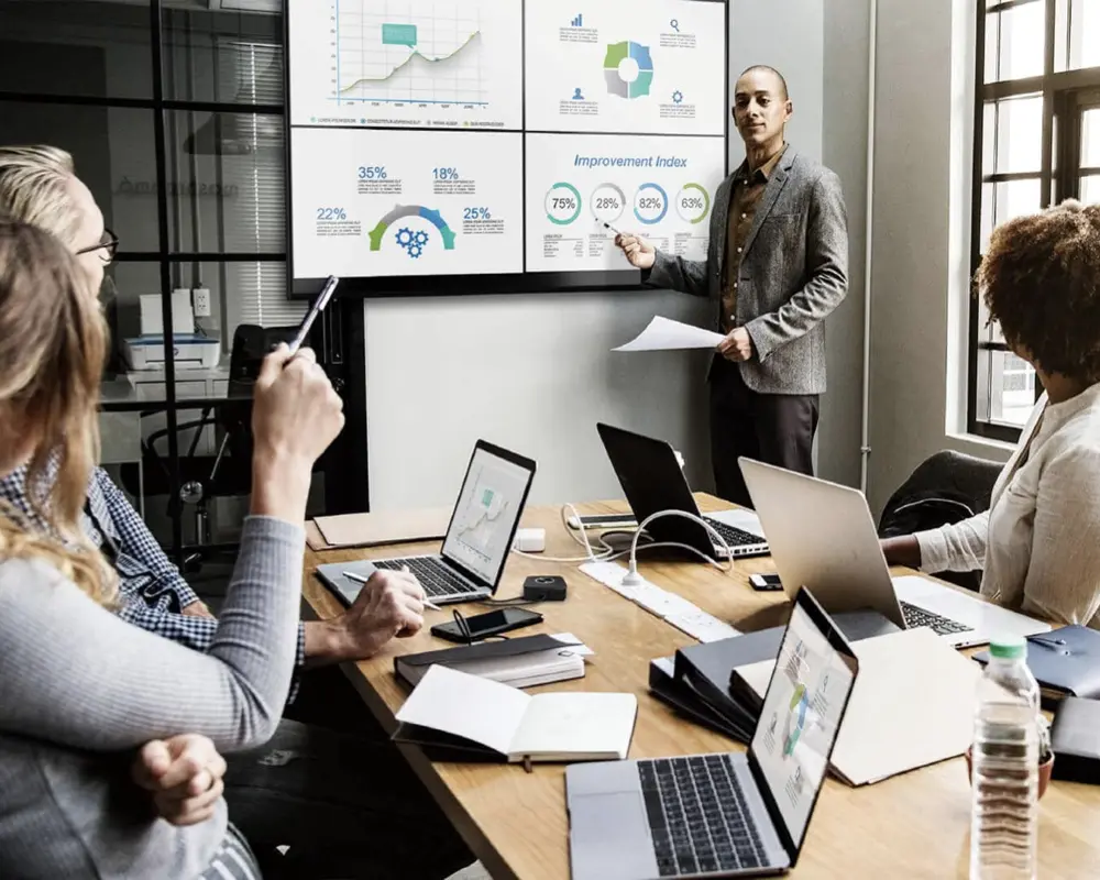 Astrogate ve Barco ClickShare ile profesyonel kablosuz sunum çözümleri.