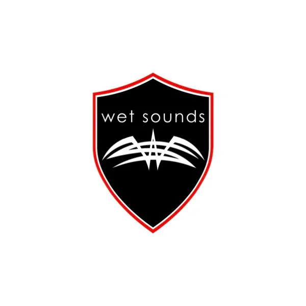 Özel yapım Wet Sounds hoparlörleri.